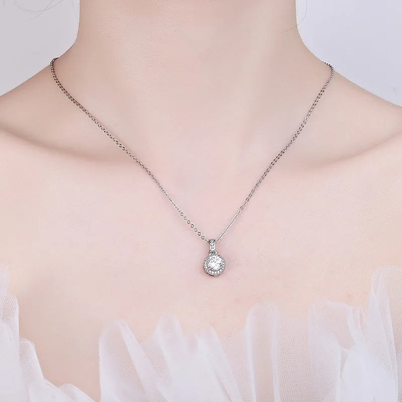 100% Moissanite Diamond Pendant Necklaces