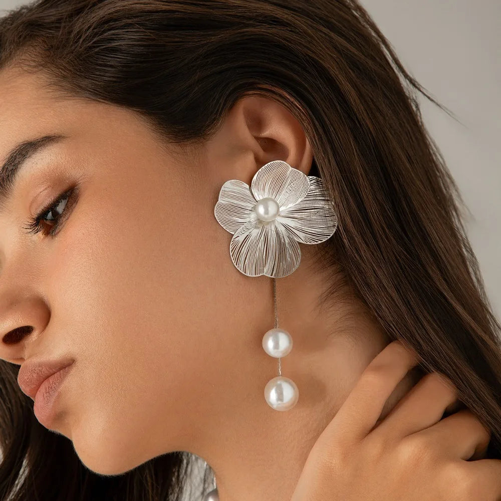 Ear Studs Flower Long Hanging Earrings Retro Metal Petal Earrings Studs Elegant Trendy Ginkgo Leaf Hollow Earrings Girls