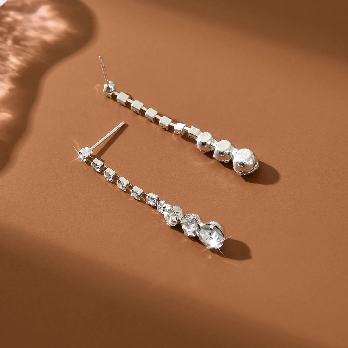 European and American Exquisite Sparkling Earrings Bridal Accessories Dress Accessories Evening Party Earrings Female