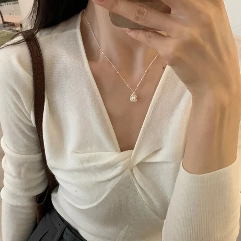 Pearl Shell Pendant Necklace