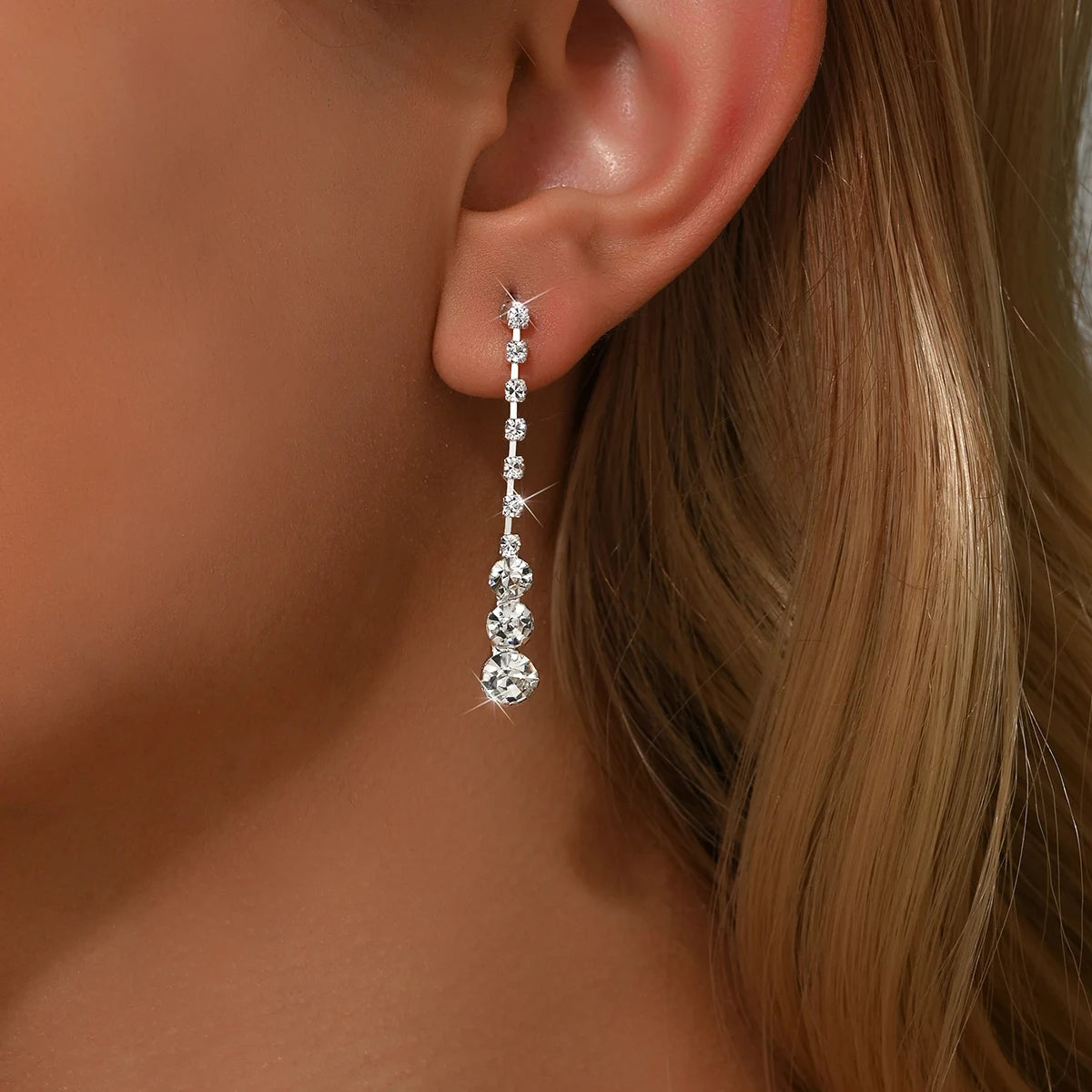 European and American Exquisite Sparkling Earrings Bridal Accessories Dress Accessories Evening Party Earrings Female